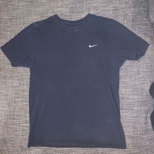 Nike Men’s Athletic Cut T-Shirt